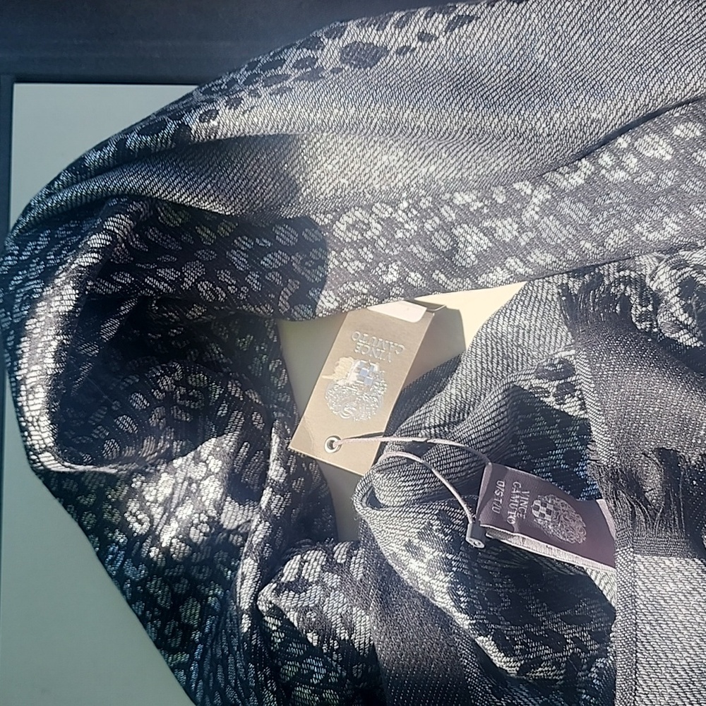 Vince Camuto oversized luxury scarf silver and black cheetah design